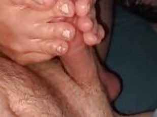 masturbation, amateur, ejaculation-sur-le-corps, milf, maison, pieds, point-de-vue, fétiche, branlette-avec-les-pieds, réalité