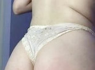 gros-nichons, masturbation, amateur, babes, ados, maison, baby-sitter, salope, jeune-18, horny