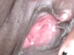 clito, masturbation, chatte-pussy, amateur, ébène, belle-femme-ronde, doigtage, solo, humide