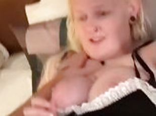 gros-nichons, femme-de-ménage, chatte-pussy, amateur, fellation, doigtage, blonde, seins, attrapée, hôtel