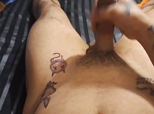 masturbation, amateur, ejaculation-sur-le-corps, énorme-bite, point-de-vue, solo, réalité, tatouage, bite