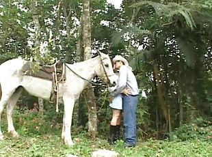 на-улице, любительское, анальный-секс, красотки, хардкор, латиносы, парочки, в-лесу, реалити-шоу, миниюбки