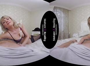 dorosłe, robienie-loda, staruszka, pov, blondynka, bielizna, 3d, realne