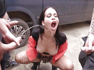 urina, cazzi-enormi, gangbang, sesso-di-gruppo, pov, sperma-sulla-faccia, bionde, feticci, brunette