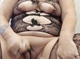 gros-nichons, masturbation, mamelons, orgasme, chatte-pussy, amateur, milf, jouet, percé, serrée