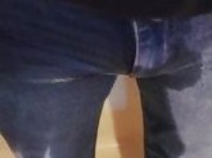 pisser, amateur, fétiche, solo, jeans