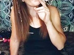 amateur, madurita-caliente, pelirroja, natural, perfecto, fetichista, a-solas, fumando, realidad, tetitas