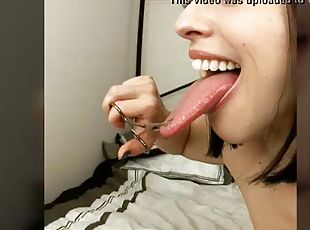 Long tongue