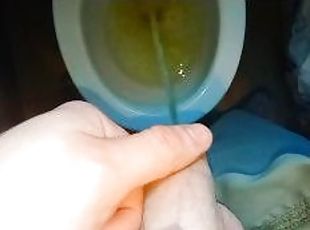 浴, マスターベーション, オールド, 小便, 素人, 巨大なコック, ローティーン, pov, 角質, トイレット