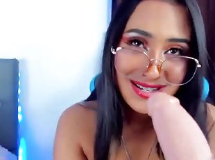 tetas-grandes, gafas, masturbación, amateur, babes, juguete, webcam, consolador, a-solas, morena