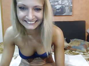 masturbation, chatte-pussy, giclée, webcam, solo, rasé, soutien-gorge