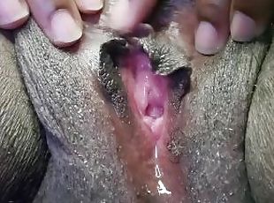 clitoris-bagian-atas-vagina-paling-sensitif, orgasme, amatir, dewasa, berkulit-hitam, jenis-pornografi-milf, pijat, teransang, seorang-diri