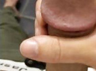 masturbation, amateur, ejaculation-sur-le-corps, énorme-bite, branlette, secousses, toilette, solo, bite