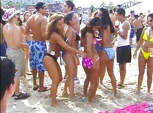 Hot Babes In Bikini Get Wild In Outdoor Beach Party