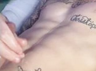 tiro-ao-alvo, pénis-grande, gay, punheta, excitante, fetiche, sozinho, musculado, tatuagem, pénis