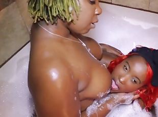 baignade, amateur, babes, ébène, lesbienne, ados, black, drôle, bout-a-bout, douche