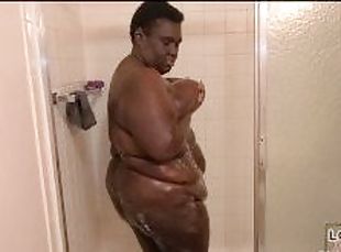 bañando, tetas-grandes, masturbación, amateur, negra-ebony, madurita-caliente, juguete, regordeta, corrida, ducha