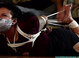 cul, milf, bdsm, bondage, brunette, tatouage