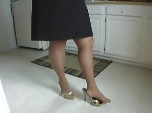 amateur, milf, belle-femme-ronde, pieds, fétiche, en-nylon, taquinerie