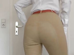 POV: Pamper Sexy Riding Pants Ass and Masturbate at the Same Time