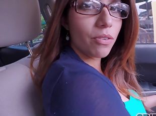 levrette, lunettes, chatte-pussy, fellation, hardcore, latina, branlette, couple, voiture, pute