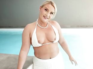 storatuttar, masturbation, anal, blond, pool, tuttar, rumpa-butt, fetisch, ensam, bikini