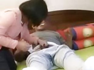 Amateur Asian CD Blows Older Guy
