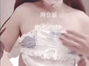 Pandemic times is good a masturbation for this asian Ladyboy