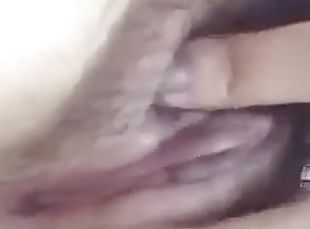 poilue, masturbation, orgasme, anal, doigtage