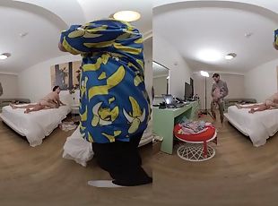 cuatro-patas, orgasmo, amateur, mamada, chorro-de-corrida, hardcore, sexo-en-grupo, trío, doble, primera-vez