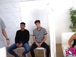 dilettant, erotisch-mutti, schwer, gangbang, gruppensex, blondine, hintern, spanisch, mit-verbundenen-augen