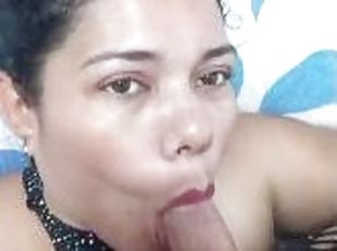 Deliciosa mamada de mi esposa con su plug puesto