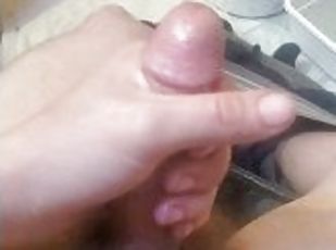 masturbare-masturbation, batran, orgasm, amatori, jet-de-sperma, pula-imensa, pov, tanar18, sperma, mai-batran