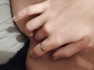 masturbation, chatte-pussy, amateur, serrée, mignonne, solo, humide, brunette