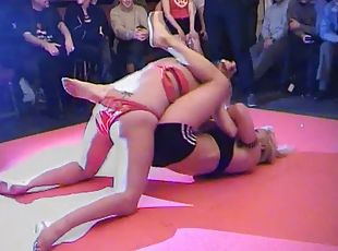 bionde, wrestling, feticci