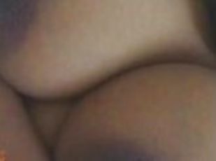 tetas-grandes, masturbación, pezones, orgasmo, amateur, negra-ebony, adolescente, negra, regordeta, a-solas