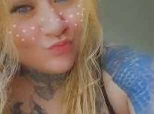 amateur, babes, mamada, paja, primera-persona, rubia, fetichista, tatuaje, muñeca