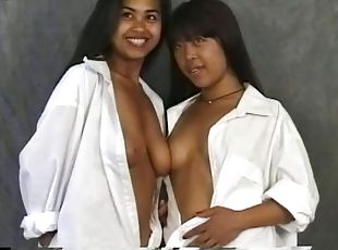 asiatique, levrette, chatte-pussy, lesbienne, jouet, hardcore, trio, horny, pute, naturel