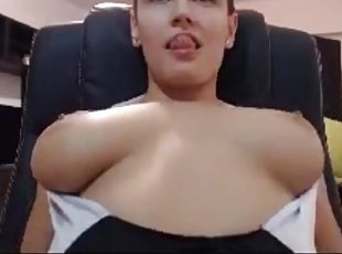 tetas-grandes, amateur, locura, webcam, a-solas, morena, tatuaje