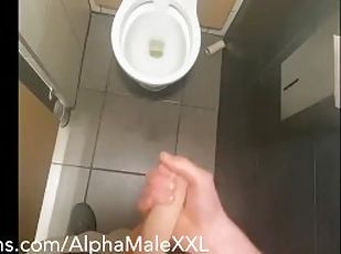 enorme, meando, público, amateur, polla-enorme, gay, baño, fetichista, a-solas, polla