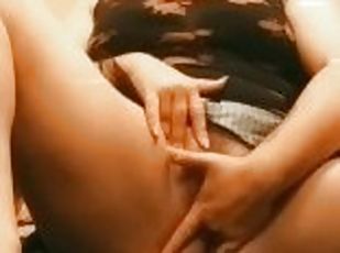 masturbation, chatte-pussy, amateur, ados, belle-femme-ronde, doigtage, solo, brunette, tatouage