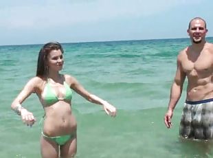 Beach Guy Gets To Fuck Mary Jane