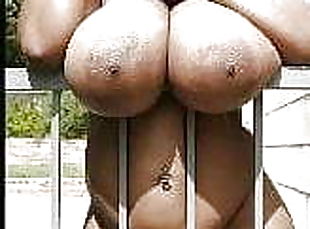 tetas-grandes, peluda, maduro, negra-ebony, madurita-caliente, regordeta, regordeta-chubby, cachonda, natural, tetas-caídas