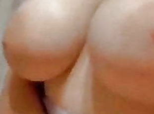 tetas-grandes, pezones, amateur, casero, regordeta, natural, tetas