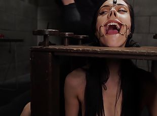 jouet, casting, bdsm, brunette