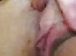 clitoris, masturbare-masturbation, milf, facut-acasa, cu-degetelul, de-aproape