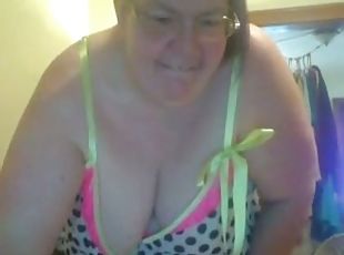 gros-nichons, vieux, amateur, mature, belle-femme-ronde, joufflue, chienne, webcam, plus-agée, seins