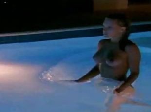 ragazze-giovani, naturali, piscina, solitari, erotici