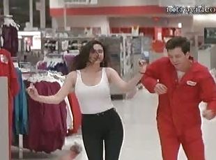 Jennifer Connelly Rollerskating In a Supermarket