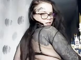 gros-nichons, masturbation, amateur, jouet, solo, brunette